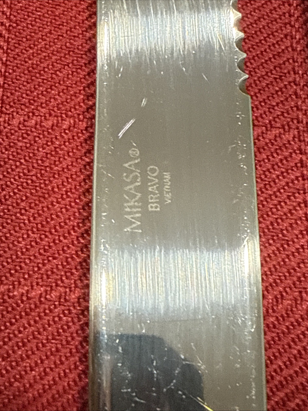 BRAVO Stainless By Mikasa Vietnam 18/10 Glossy Set Of 12 Steak Knives 9 3/4”