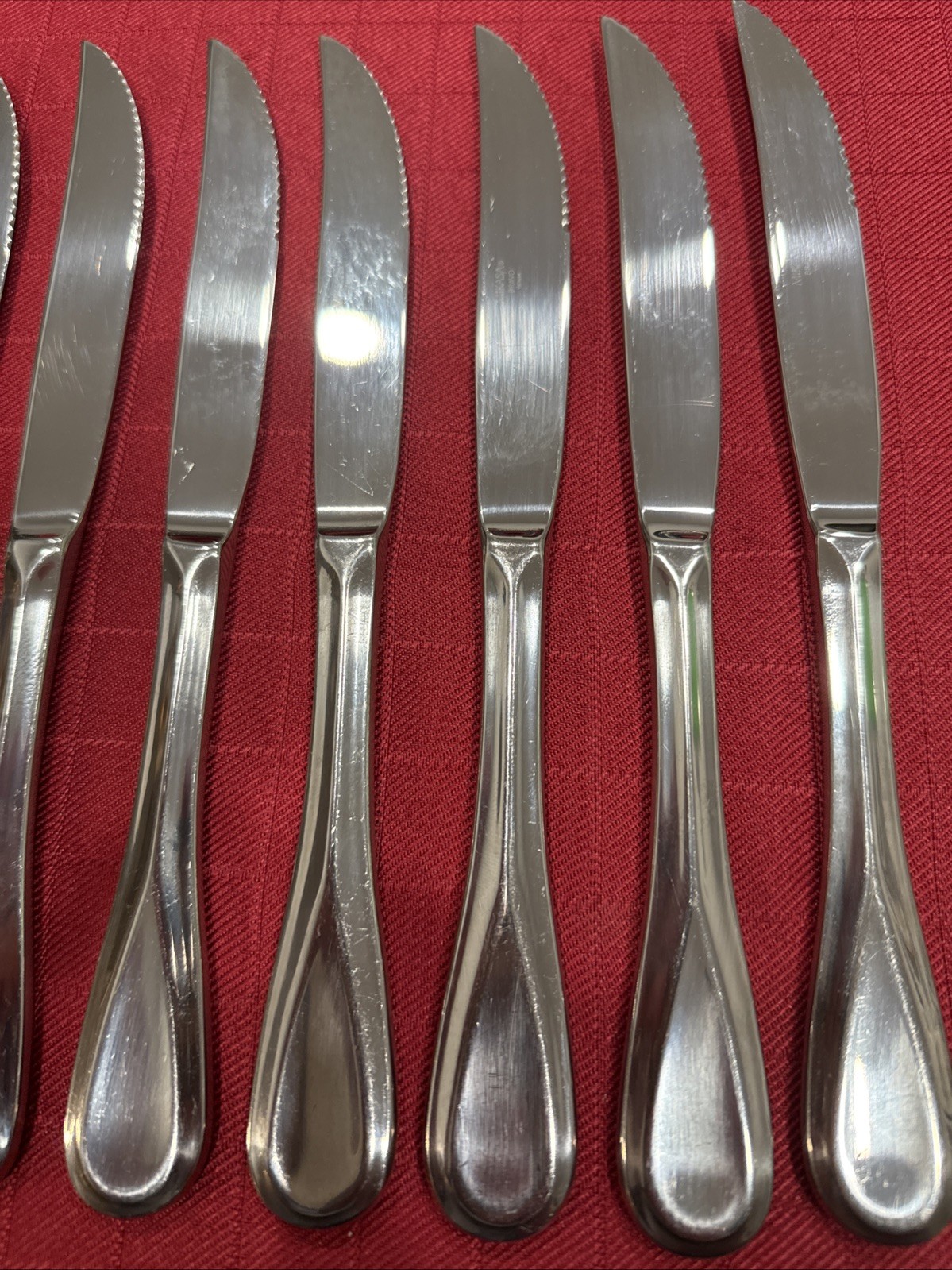 BRAVO Stainless By Mikasa Vietnam 18/10 Glossy Set Of 12 Steak Knives 9 3/4”