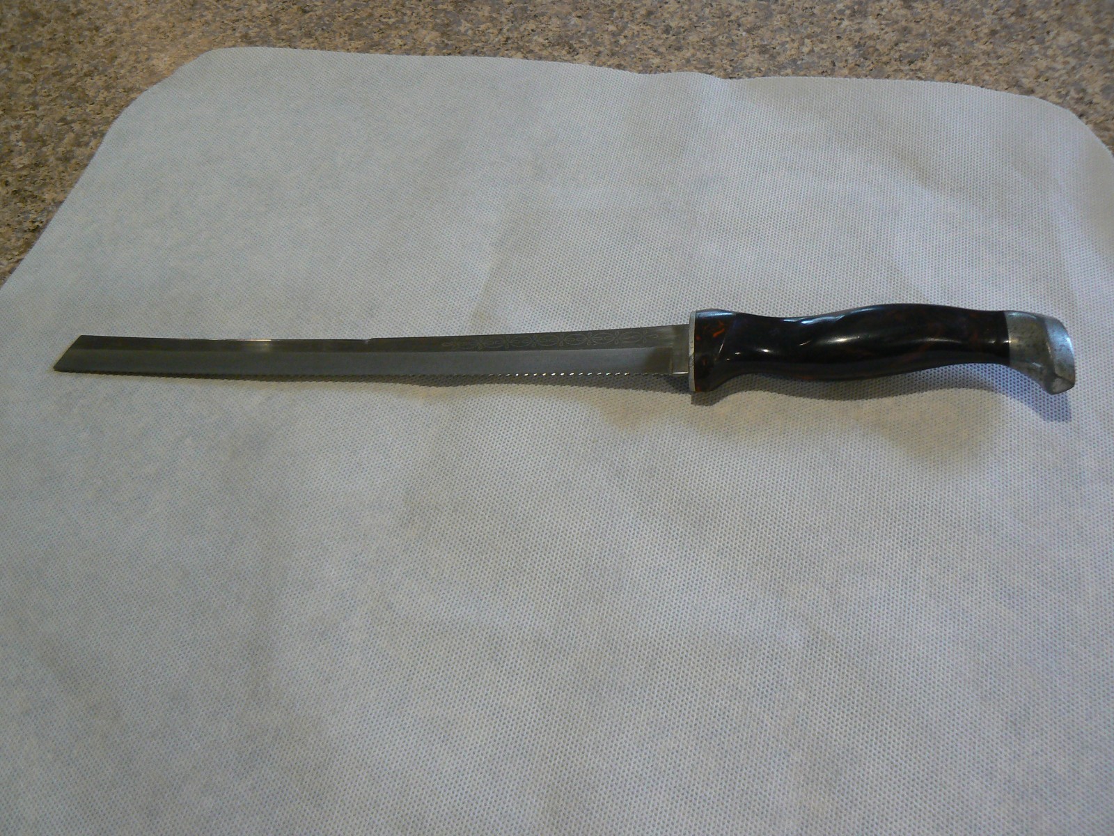 Cutco No. 1731 Slicing/Bread Knife 9.5″ Blade, 14″ Overall -Hunting Knife Handle