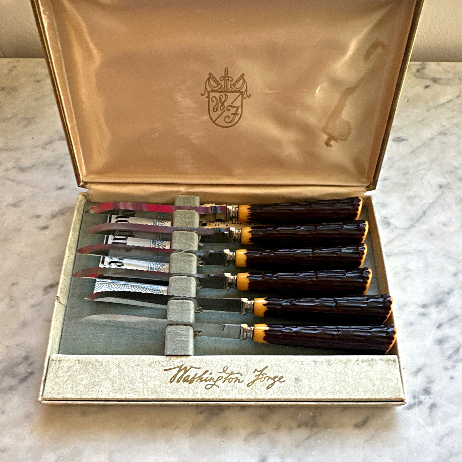 Washington Forge 6-Piece Serrated Stainless Steak Knives Brown Handles