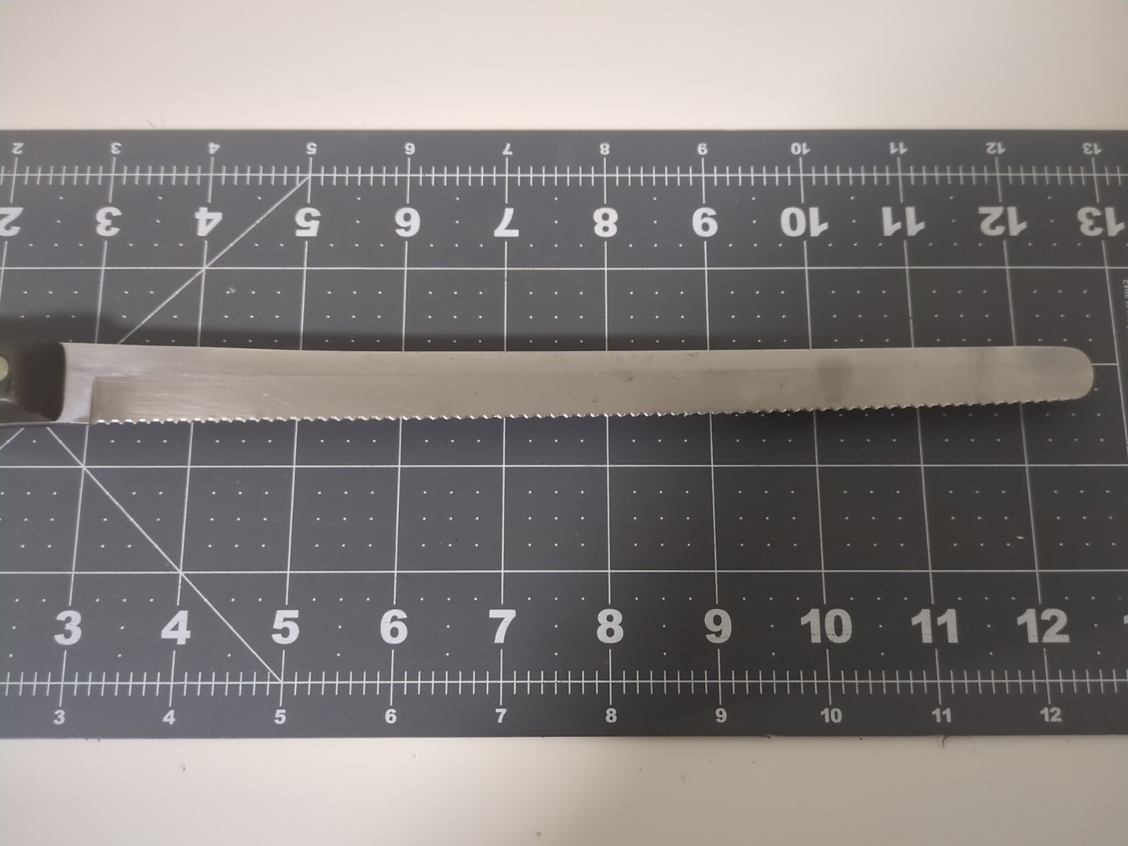 CUTCO # 1024 Serrated Bread Knife 9.5″ Blade 14.5 Inches Total Length VTG