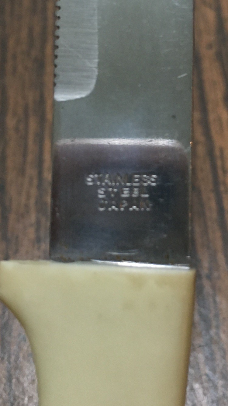 Lot of 6 Vintage STELLAR Steak Knives JAPAN Stainless Steel Cream Color Handle