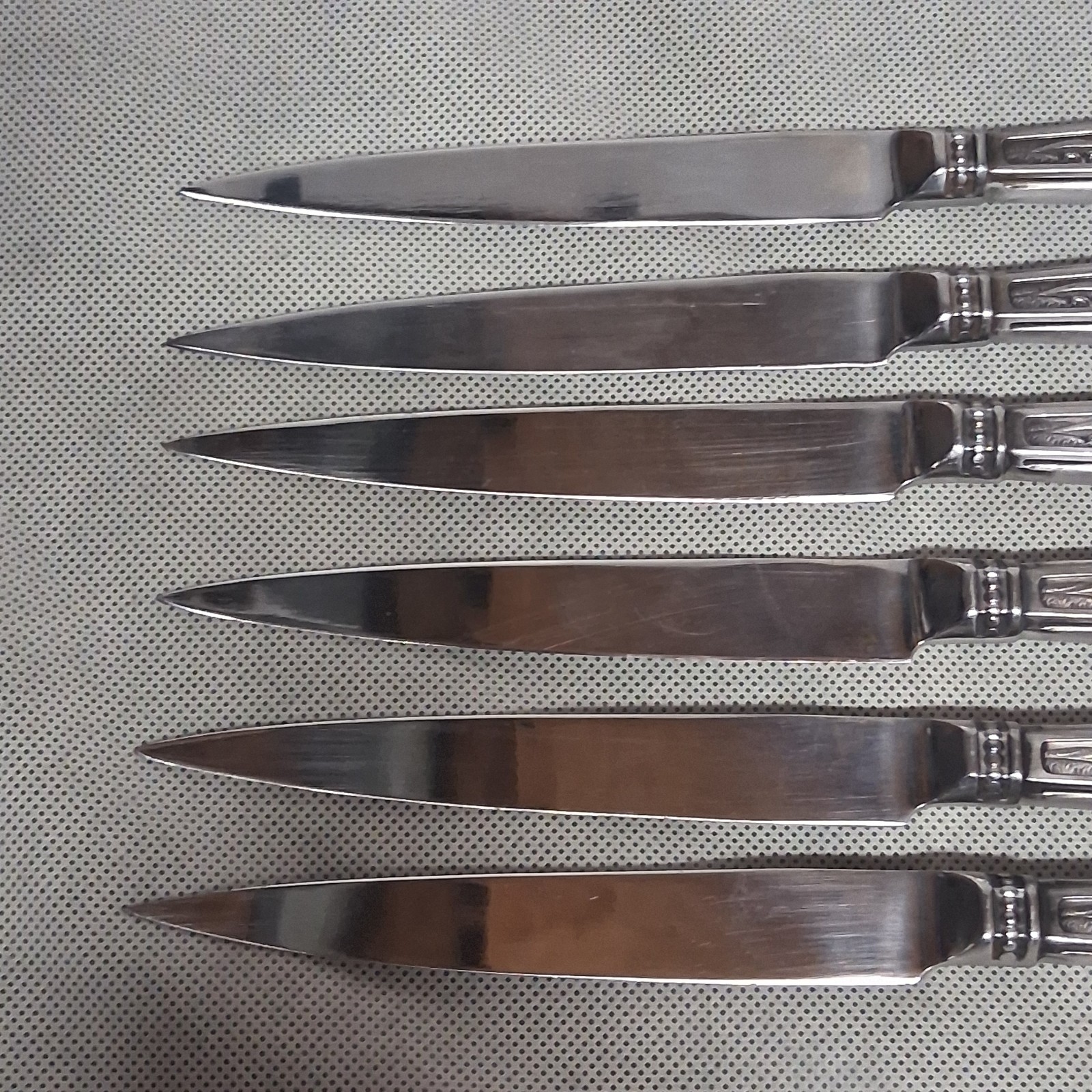 Regent Steak Knife Knives 6 Countryside Farm Cabin Scene Stainless Steel 9 1/4″