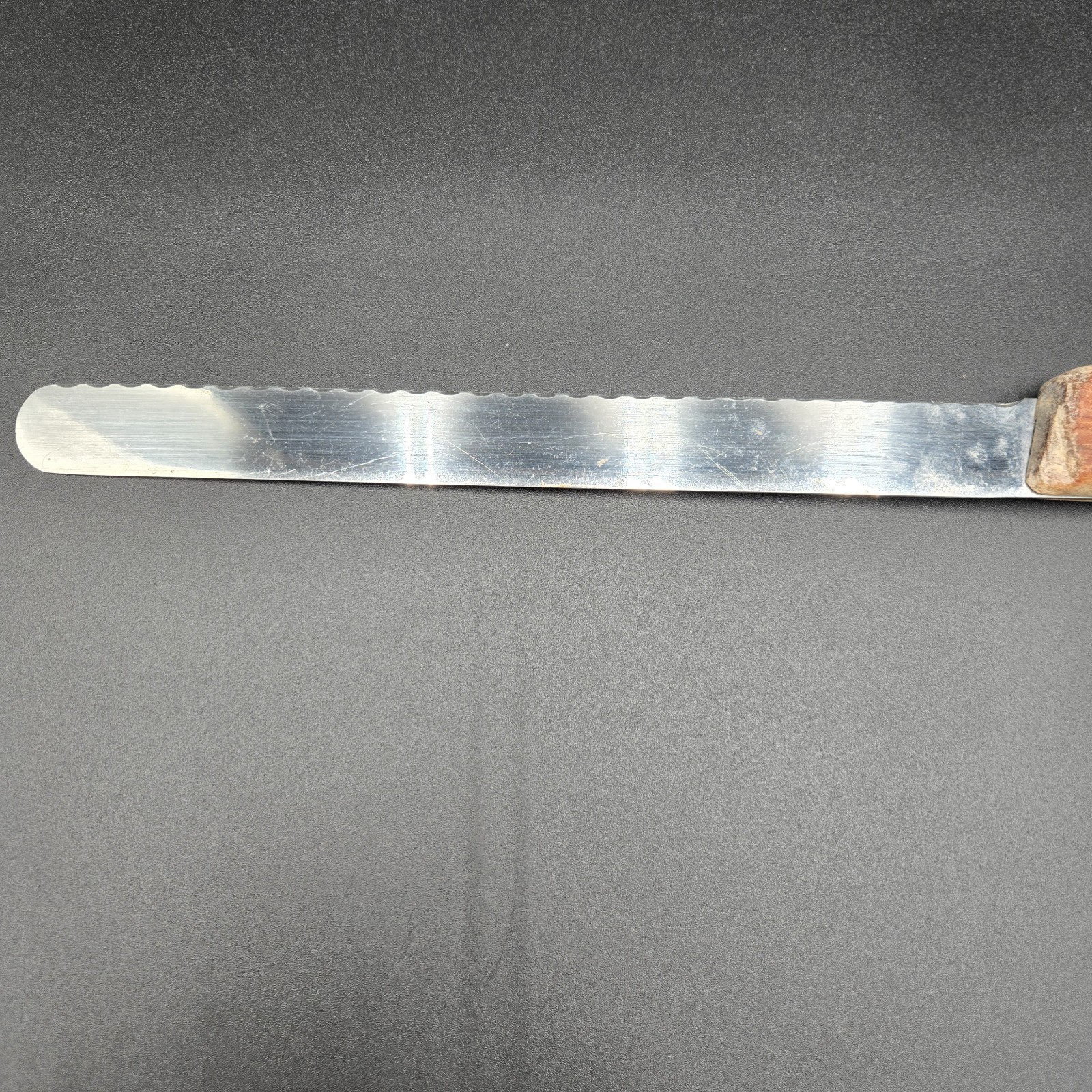 Vintage Bread Knife Dexter S46910 Stainless Steel Serrated 9.5″ Blade 3/4 Tang