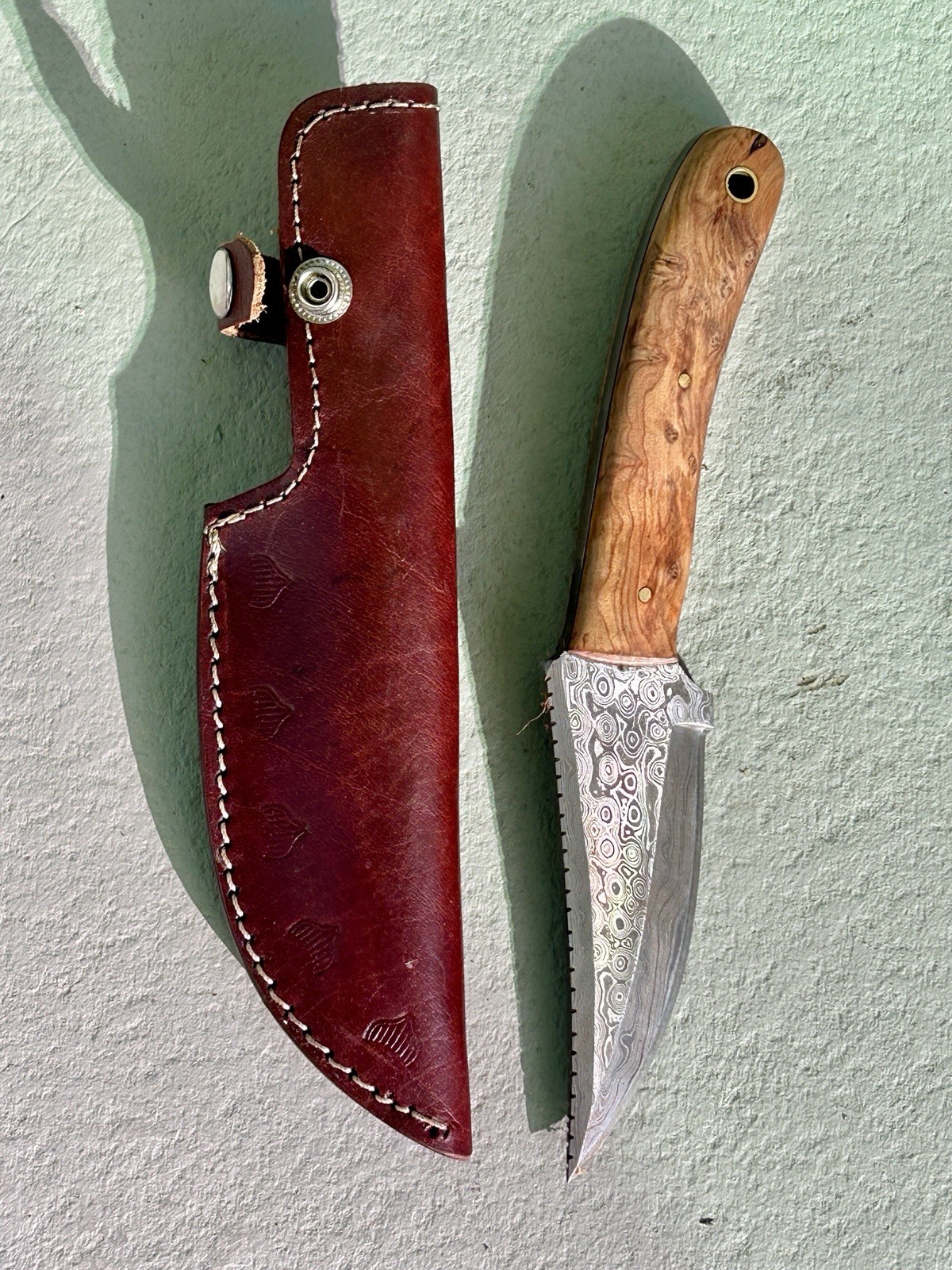 Custom Handmade Damascus Steel Knife 4⅜ Blade Burl Wood Handle w/ Leather Sheath