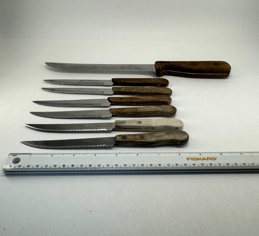 7 Piece Knife Set Includes Steak Knives and Chicago Cutlery Slicing Knife