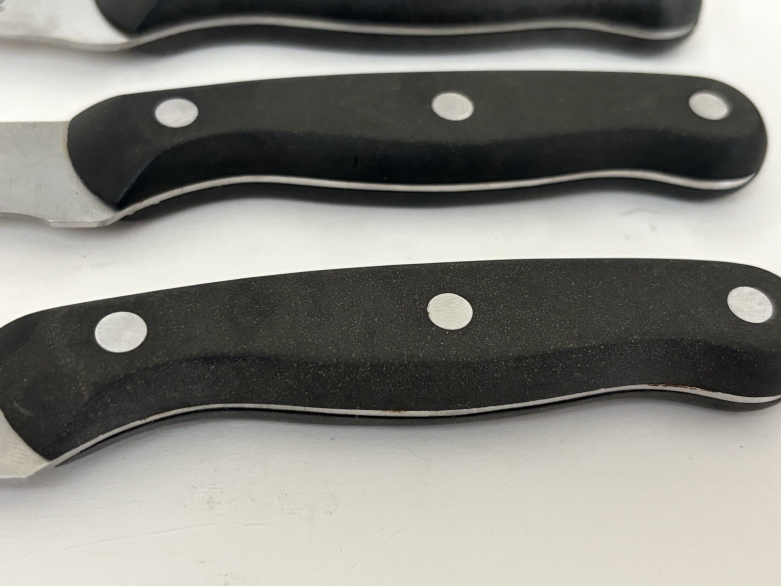 Lot 3 CHICAGO CUTLERYForge 3 Rivet Full Tang Utility Steak knives Polymer Handle
