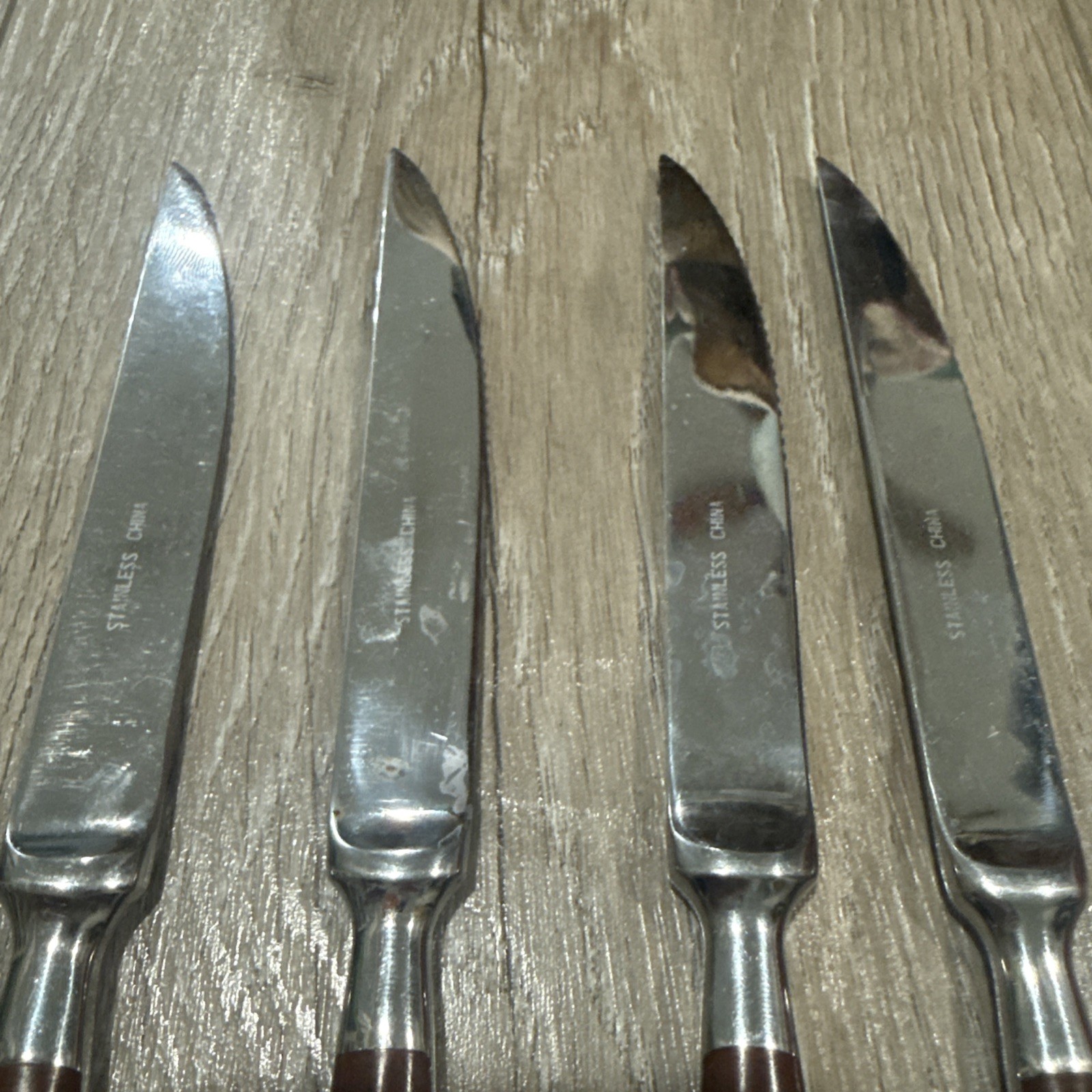 Chefs Dinner Steak Knives Stainless Steel Bistro Woodgrain Brown Set of 4