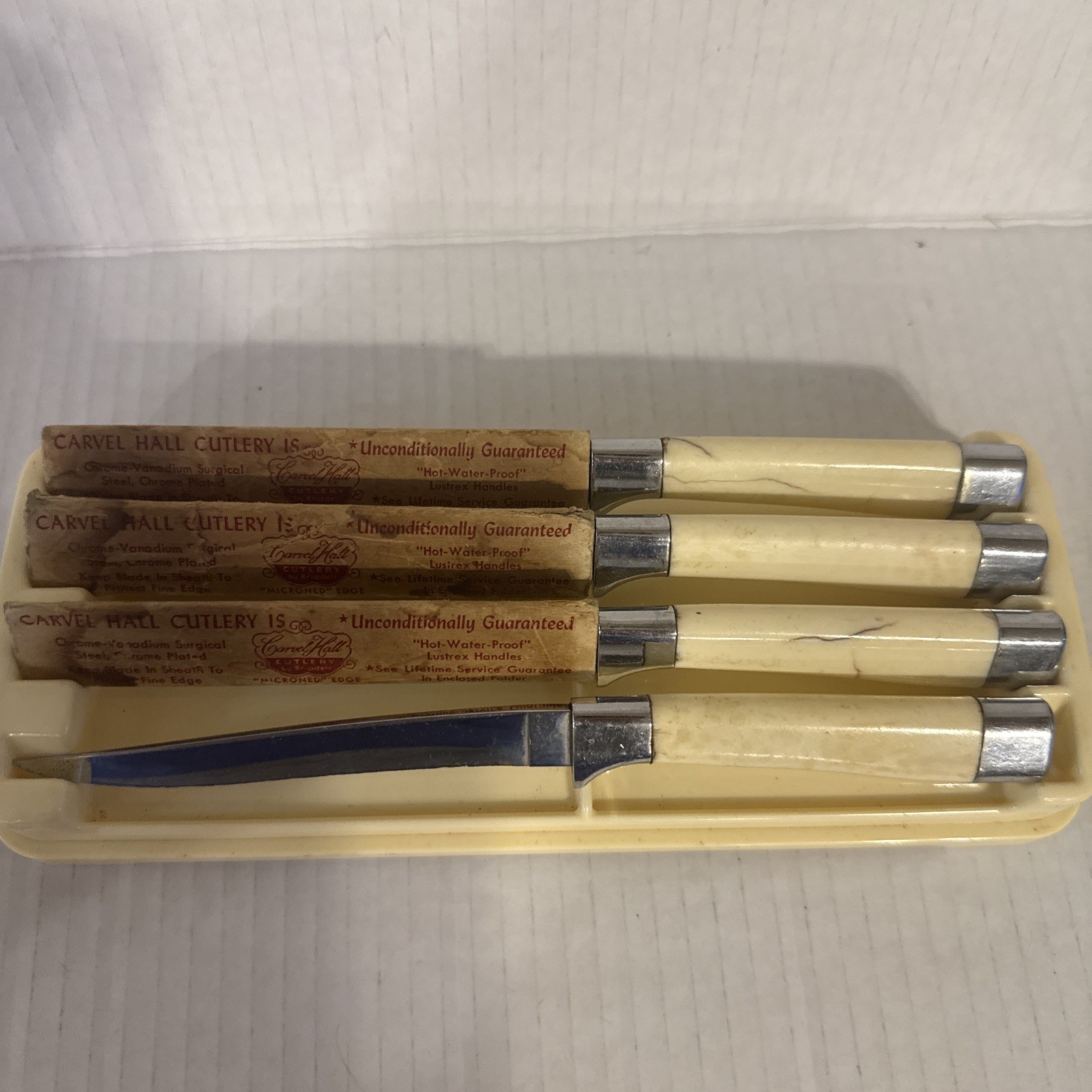 CARVEL HALL Set Of 4 Steak Knives With Original Case By Briddell Cutlery