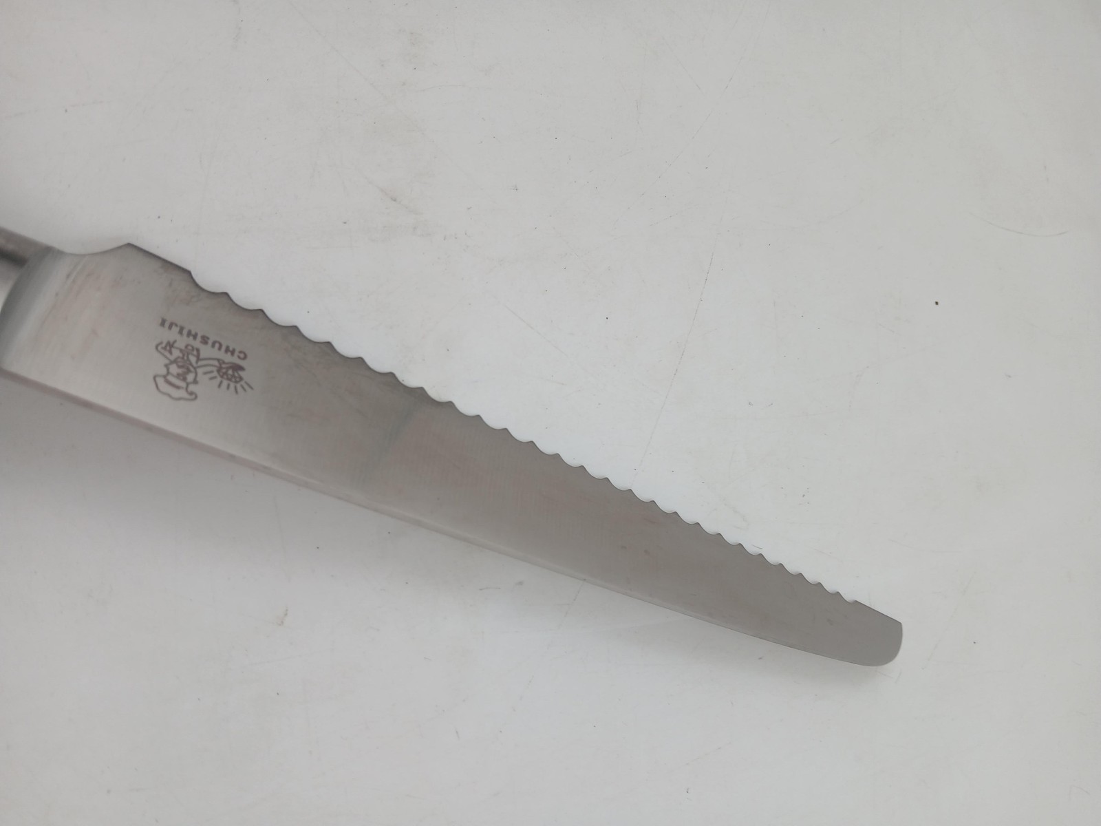 CHUSHIJI Bread Knife Stainless Steel Serrated Silver Black Handle Kitchen