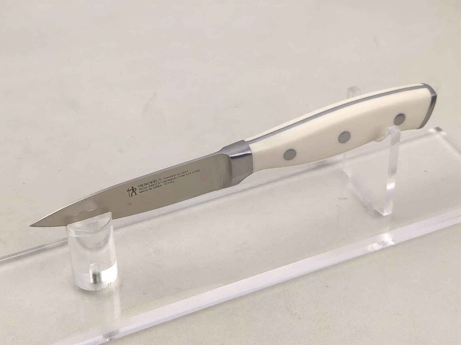 Henckels FORGED ACCENT 3.5 in PARING Knife, WHITE ABS Handle, (19530-090), NEW