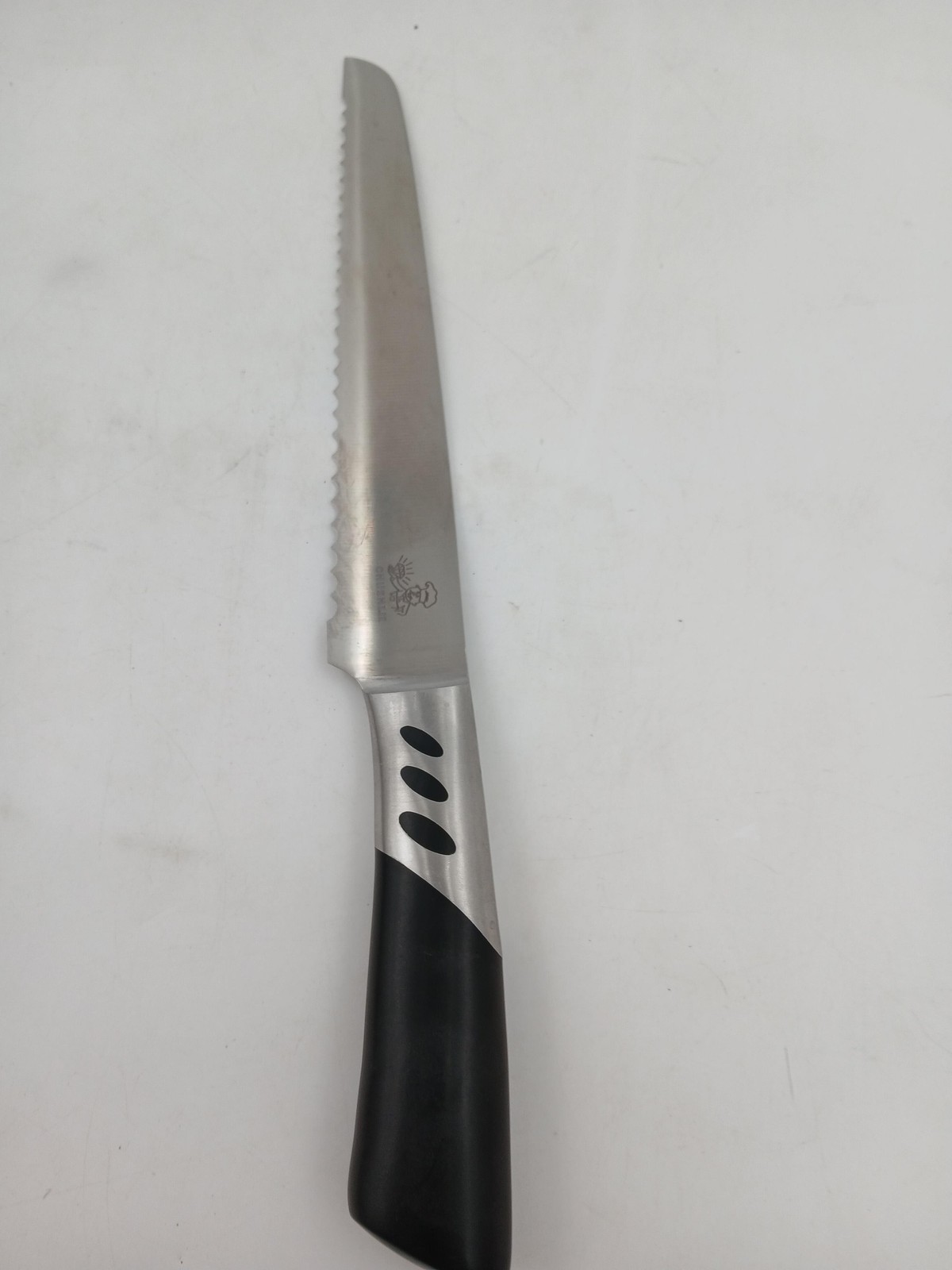 CHUSHIJI Bread Knife Stainless Steel Serrated Silver Black Handle Kitchen