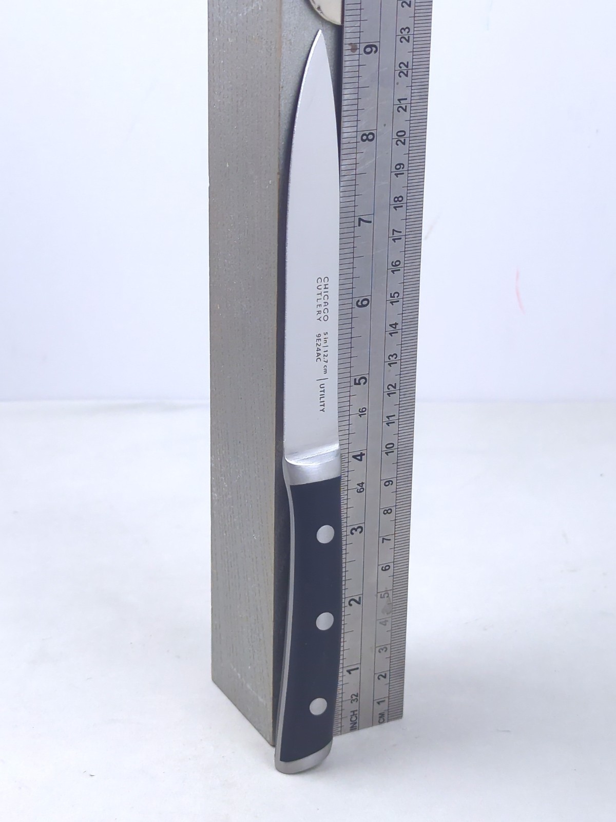 Chicago Cutlery DAMEN 5″ UTILITY Knife, Stainless Steel Blade, Full-Tang, NEW