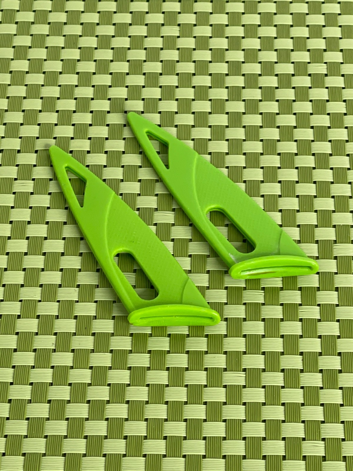 Zyliss Inox Paring Knife Green Handle 3 1/4″ Blade w/Extra Sheath – 8 1/8″