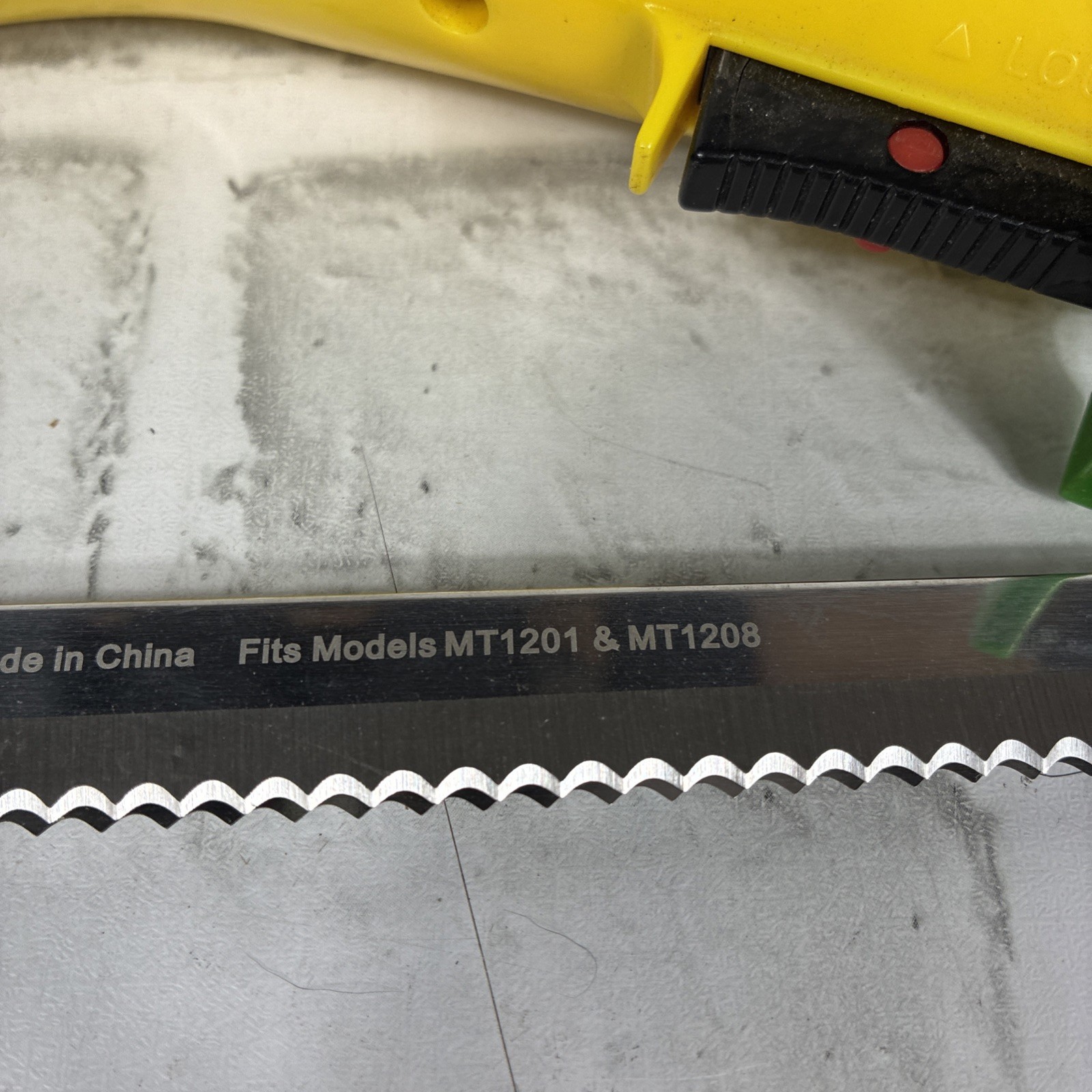 Mister Twister Electric Fisherman Fillet Knife Model MT-1201 & 1208