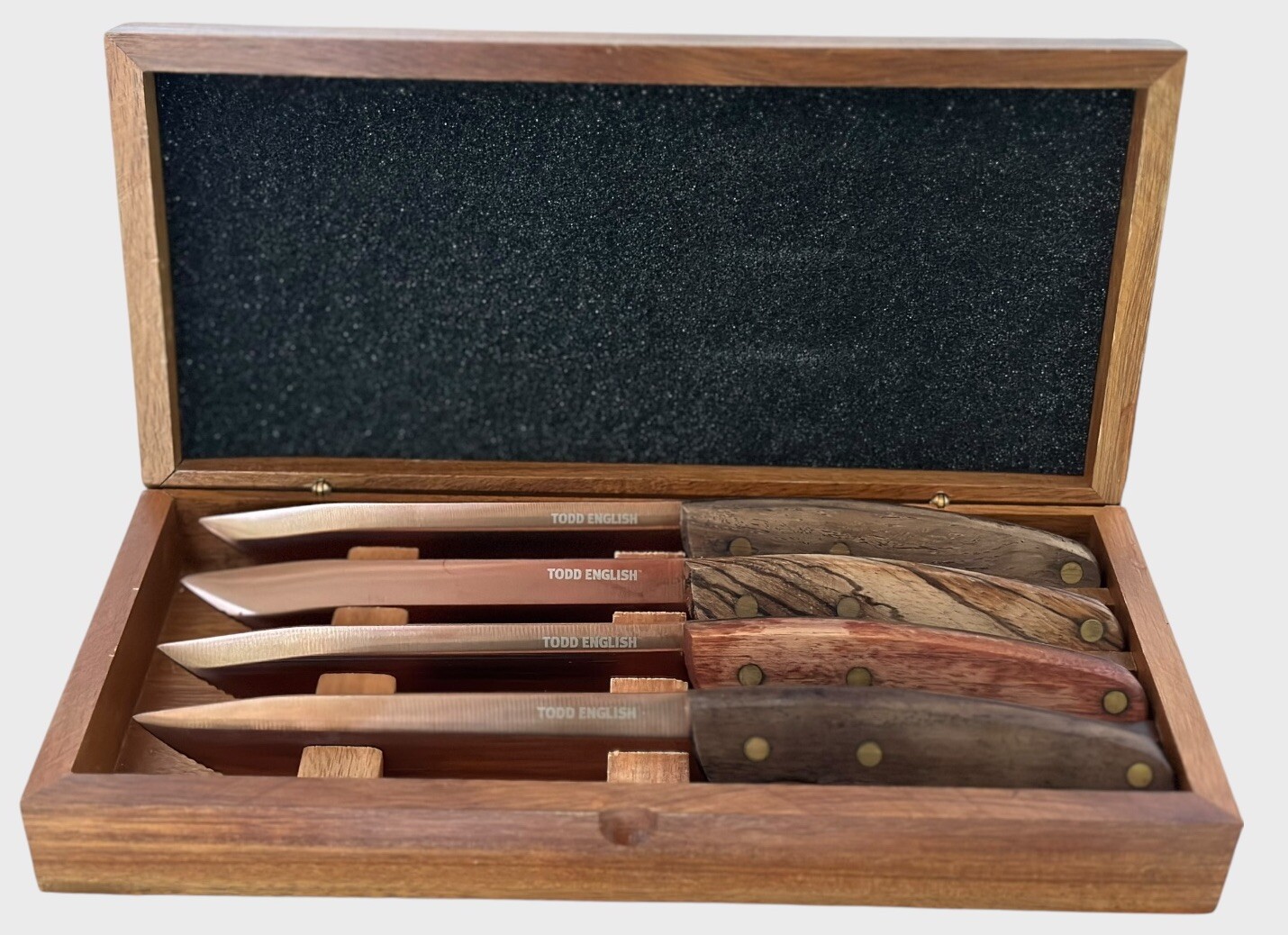 Todd English 4 Piece Titanium Plated Jumbo Steak Knife Set w/ Storage Box
