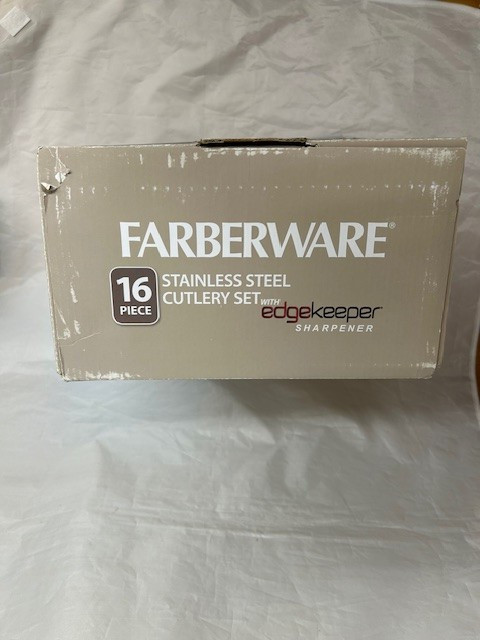 Farberware 16 Pc Stainless Steel Cutlery Set W/ Built In Sharpener (Damaged Box)