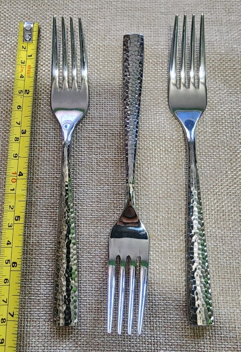 LOT OF 3 VIETNAM🇻🇳 TOWLE c2012 TEXTURE HAMMERED “7” STAINLESS SALAD FORKS🥗🍅