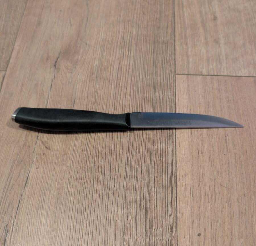 CHICAGO CUTLERY Insignia 4.5″ Steak Knife Single, Straight Blade Stainless Steel
