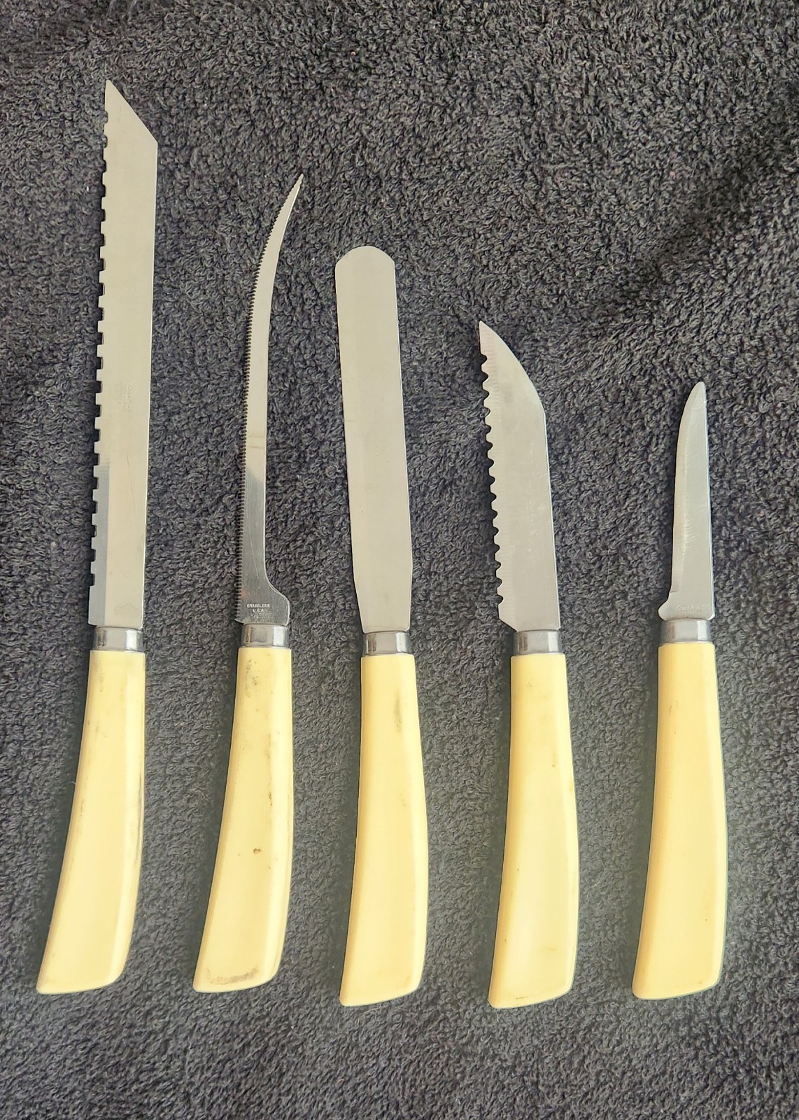 Vintage 5 Quikut Knives Lot Cream Handle Bread Dinner Paring Bone Peeler