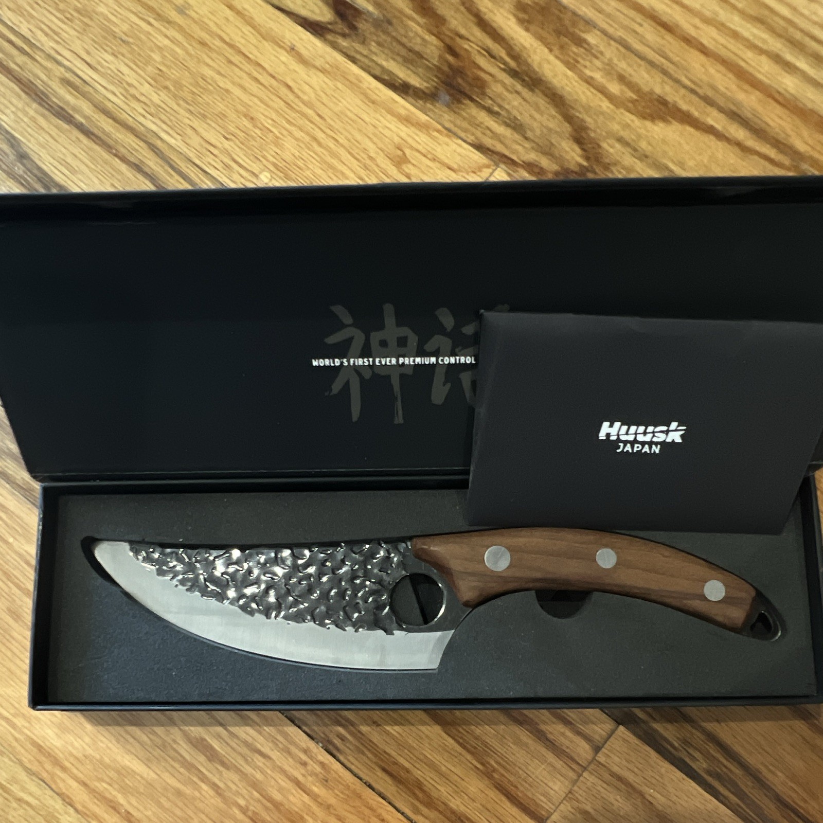 Huusk Japan Kitchen Knife 5.9 in Straight Blade Wood Handle, Lanyard Hole
