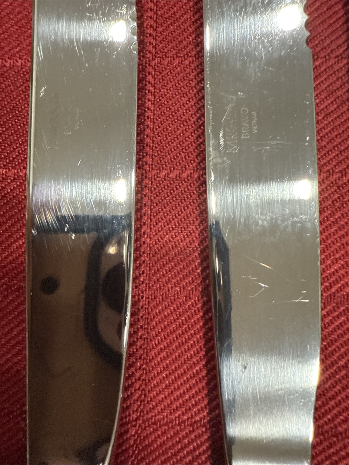 BRAVO Stainless By Mikasa Vietnam 18/10 Glossy Set Of 12 Steak Knives 9 3/4”