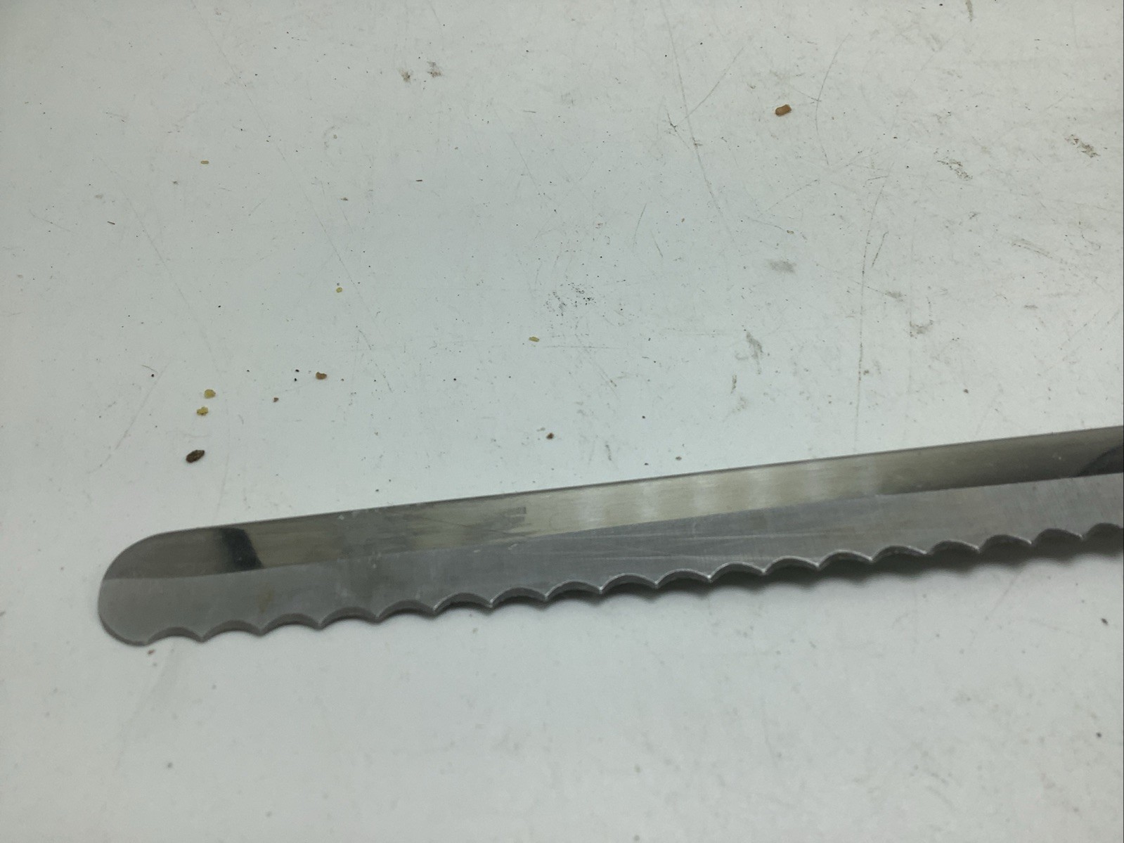 Robinson Knife Co. 9 Inch Serrated Bread Knife With Wood Handle