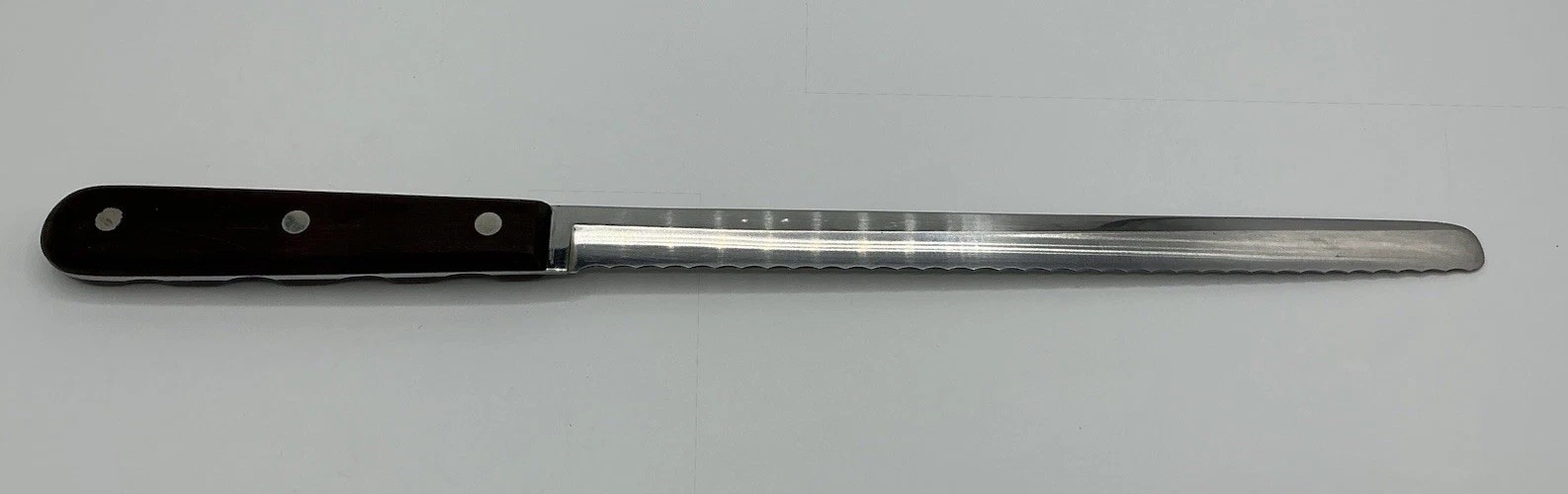 Case XX M 242 9-1/2 Stainless Steel Miracl-Edge 9.5″ Slicing Carving Bread Knife