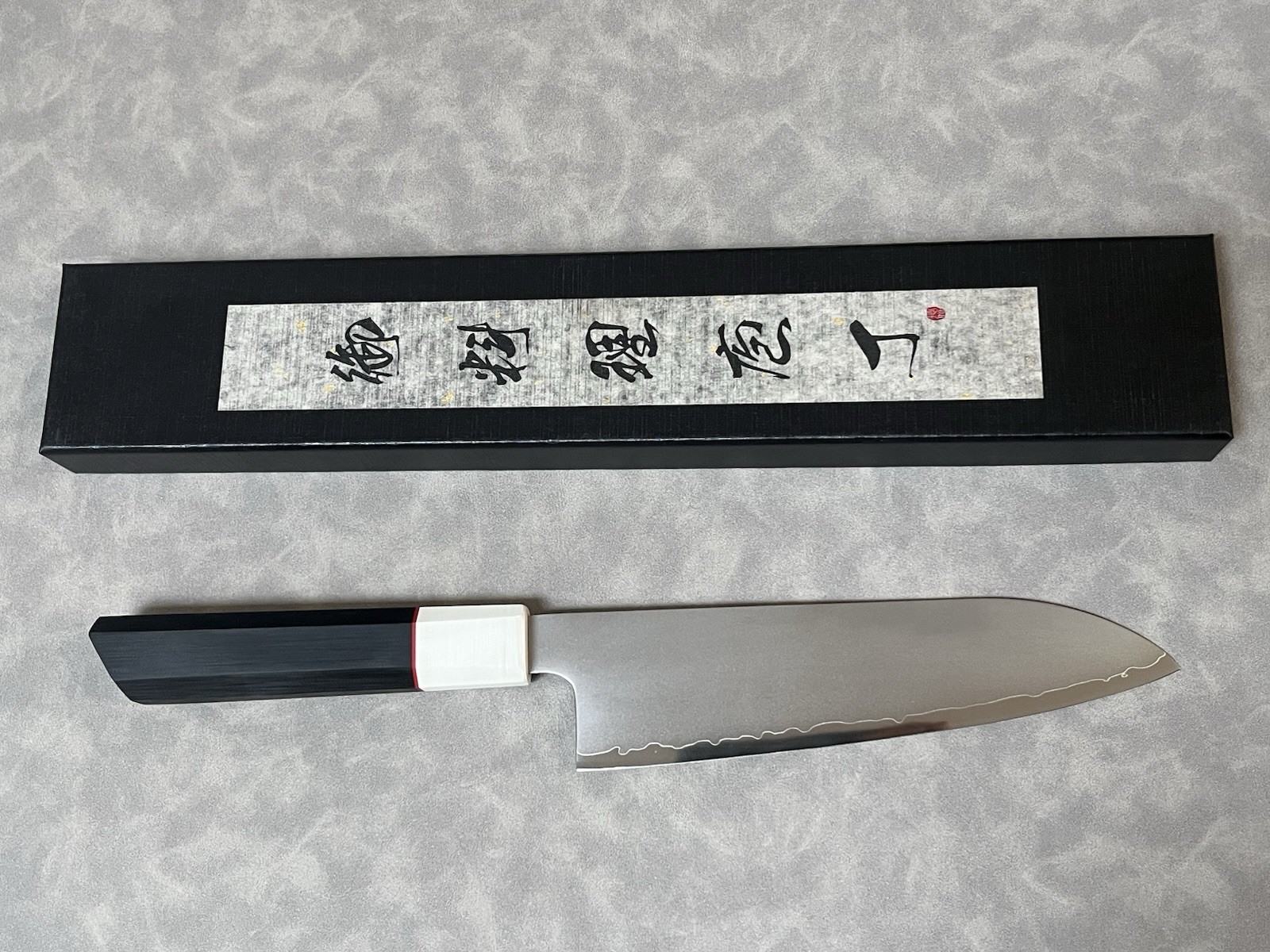 Professional 7″ Santoku Knife – 9Cr18MoV Steel Japanese Chef Knife, G10 Handle