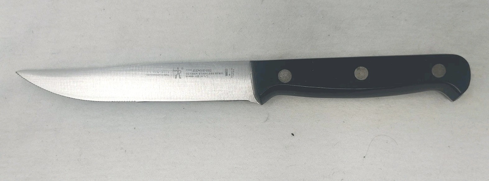 JA Henckels International 4 1/2” Blade Fine Edge Pro Steak Knife 31469-120 Lot 1