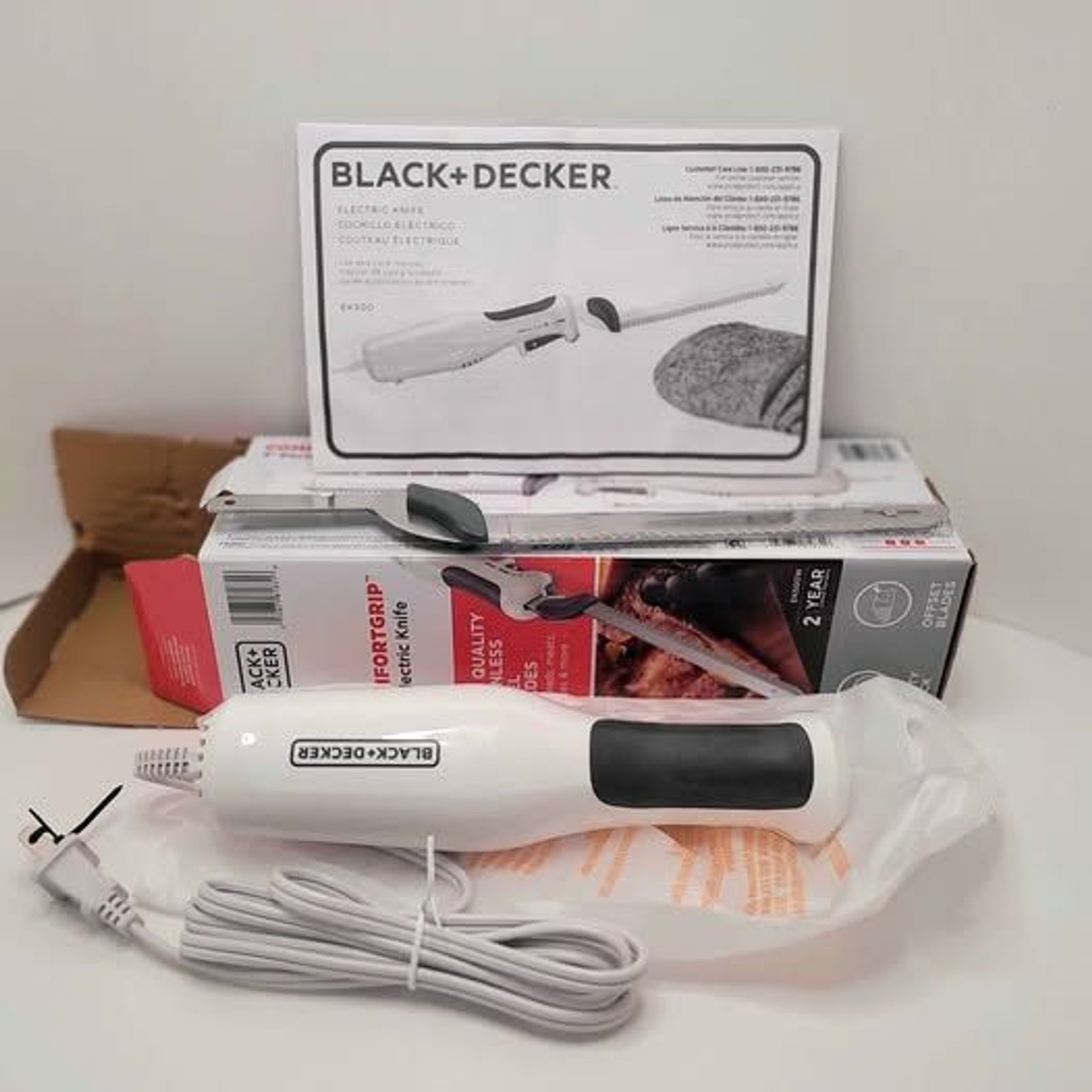 NEW Black & Decker comfort grip electric knife