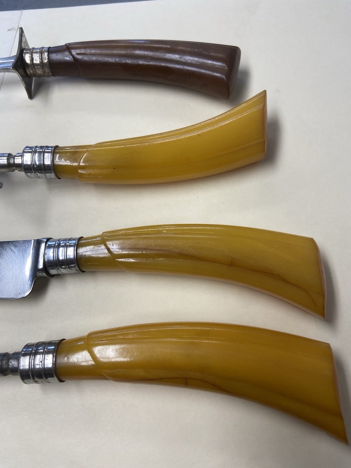 Vtg. Sheffield Atkinson Bros. Carving Set Yellow Butterscotch Handles & Other
