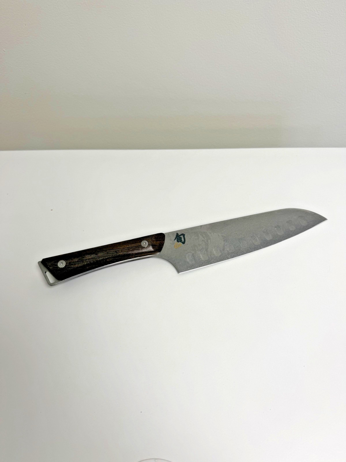 Shun Kanso 7 in Santoku Knife – SWT0718
