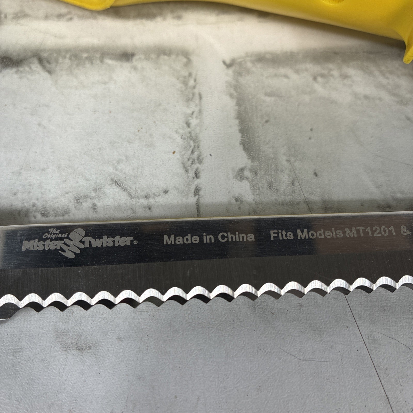 Mister Twister Electric Fisherman Fillet Knife Model MT-1201 & 1208