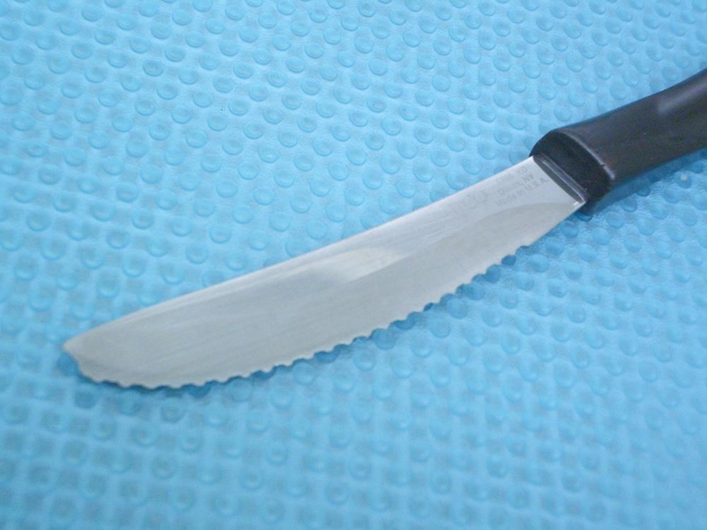 CUTCO #1759 KD Classic Brown Handle Serrated Steak Table Knife Broken Tip
