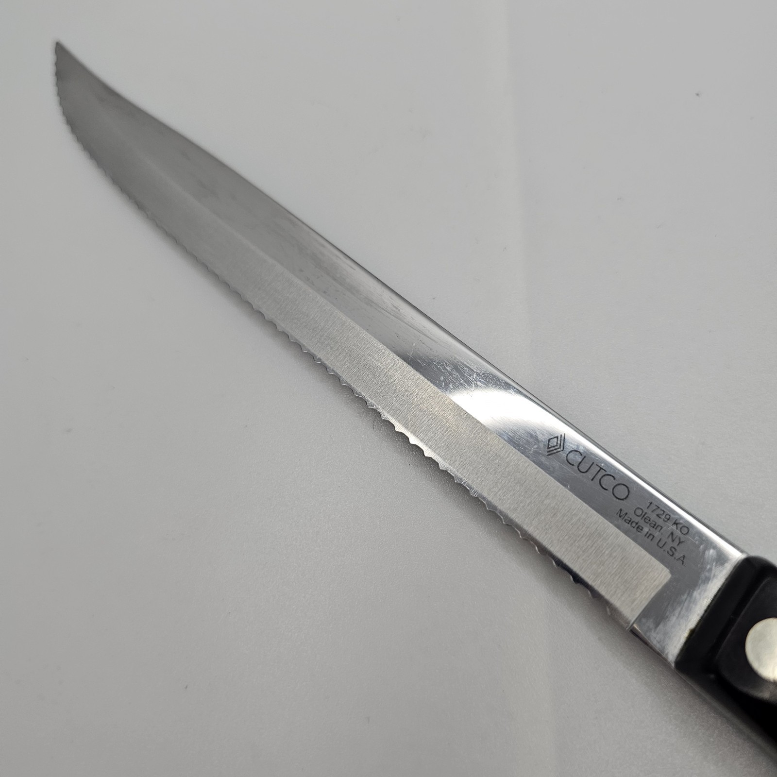 Cutco 1729 JI Petite Carver Knife – Classic Dark Brown Serrated
