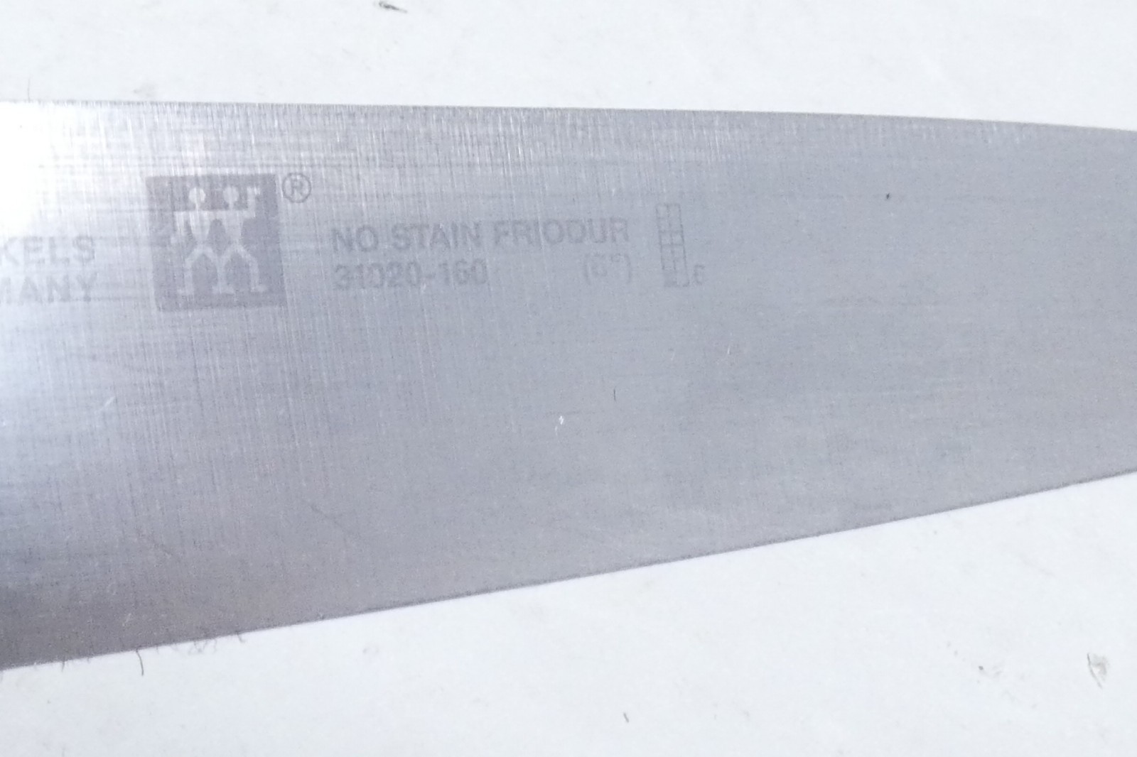 Zwilling JA Henckels 31020-160 6″ Carving Knife No Stain Friodur Germany