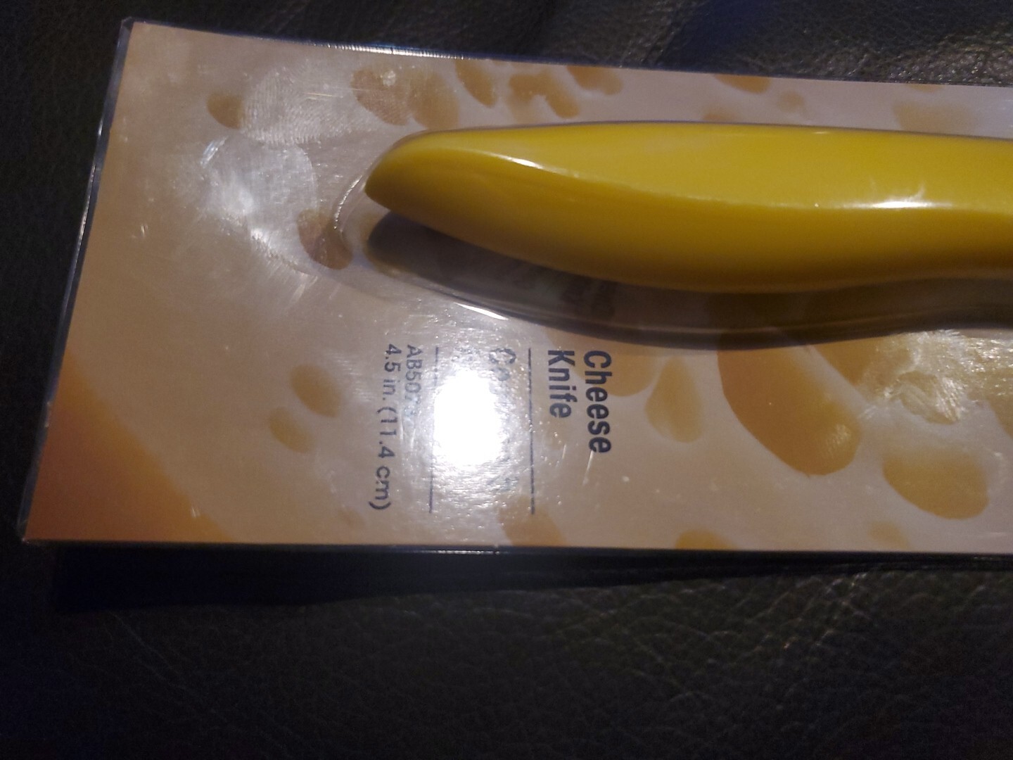 Kai Pure Komachi 2 4.5″ Cheese Knife with Sheath – Light Yellow