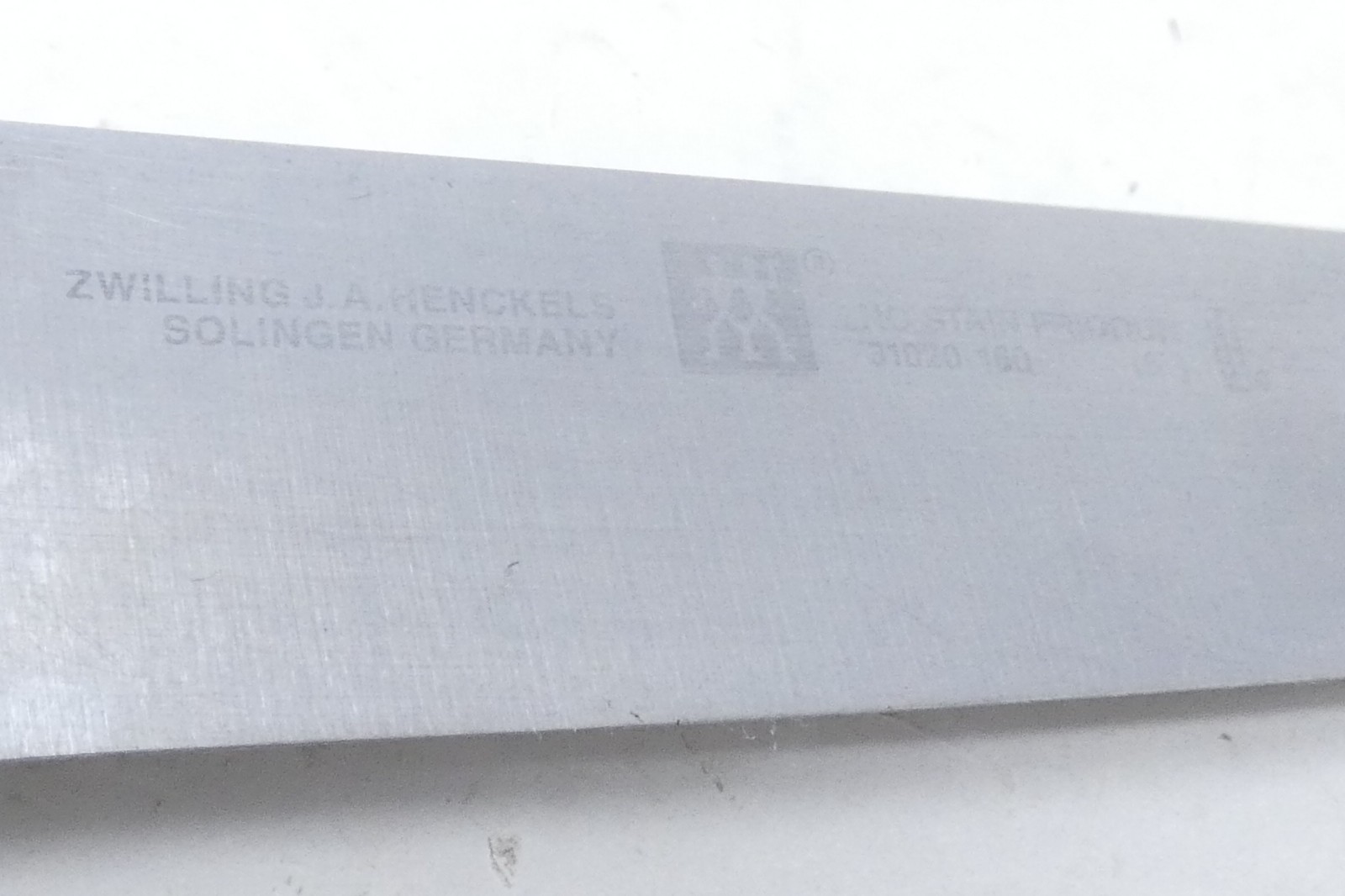 Zwilling JA Henckels 31020-160 6″ Carving Knife No Stain Friodur Germany
