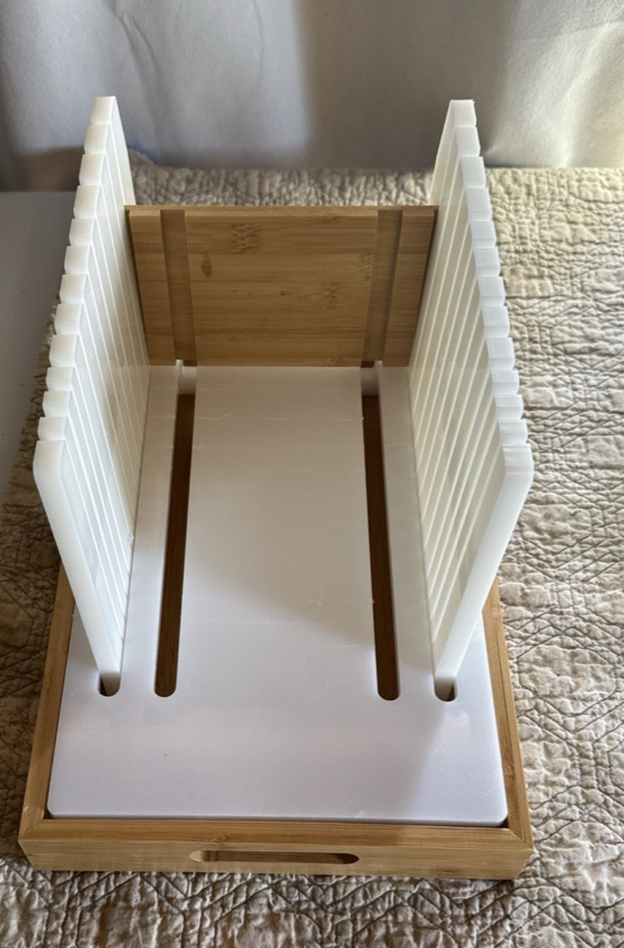 Bread Slicer for Homemade Bread, 3 Adjustable Loaf Widths and 3 Slice sizes