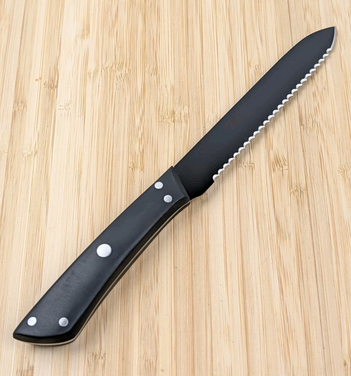 Henckels NOIR 5-in UTILITYKnife BLACK Stainless Blade & ABS Handle, NOI-130-1TK