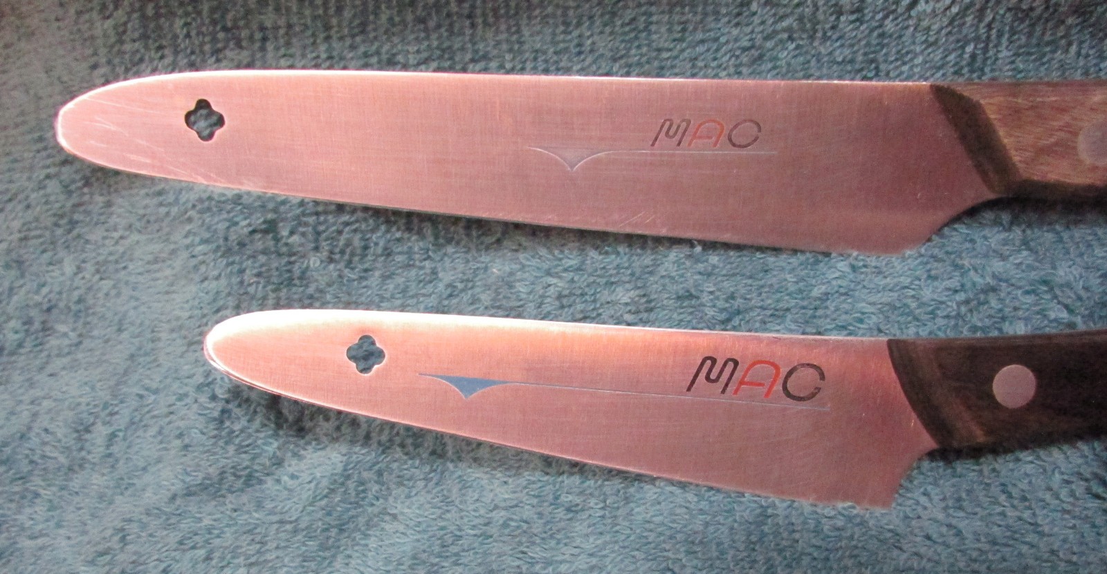 2 Vintage Round End MAC KITCHEN KNIVES Full Tang Rivet Wood Handles Made Japan