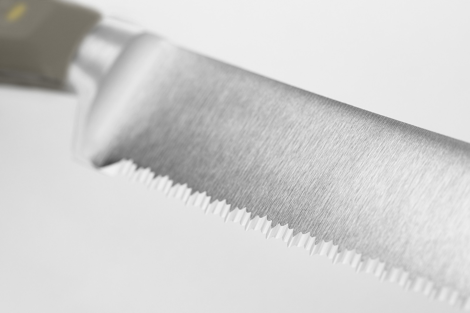 Wusthof Classic 9-Inch Double Serrated Bread Knife, Velvet Oyster
