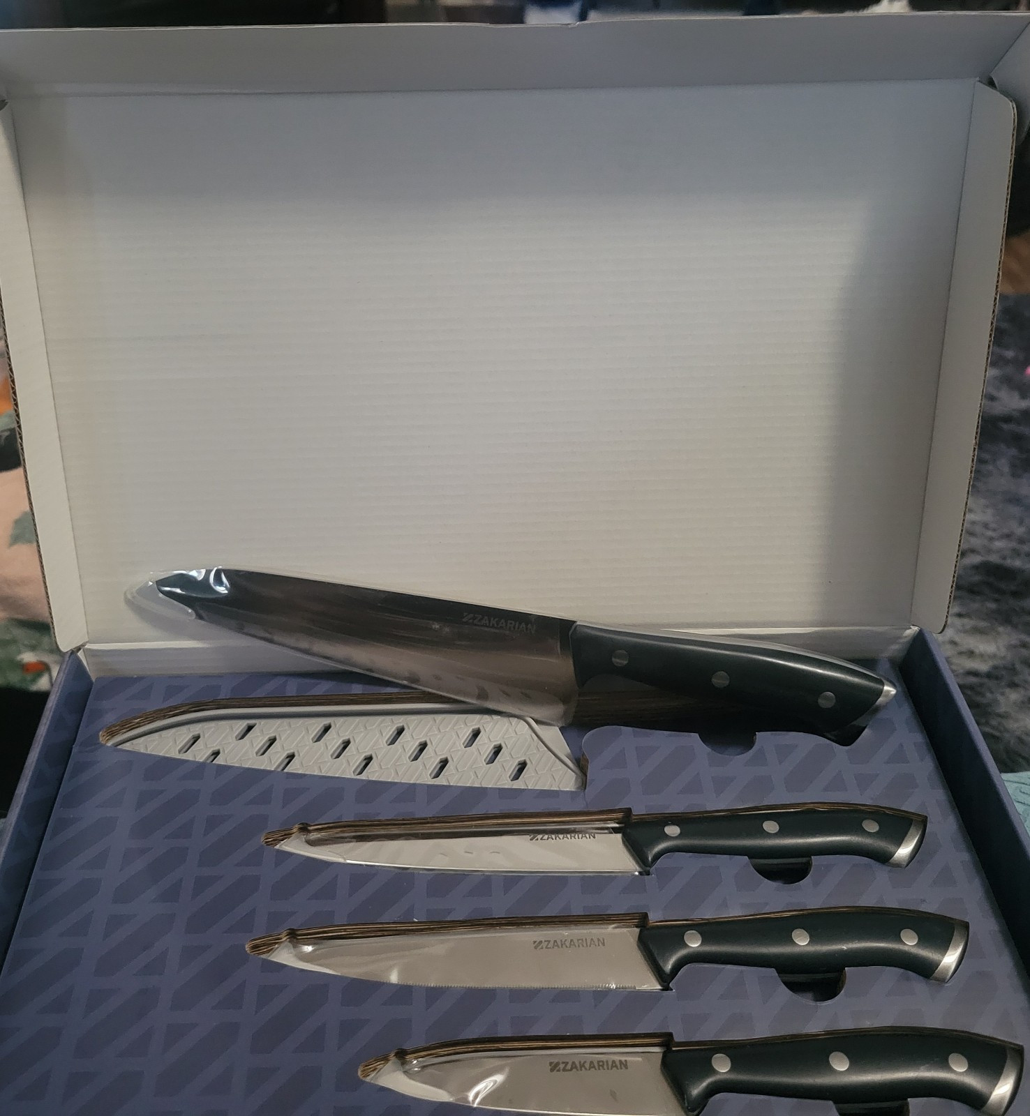 Zakarian 4 Piece Knife Set With Protective Sheaths In Storage Box