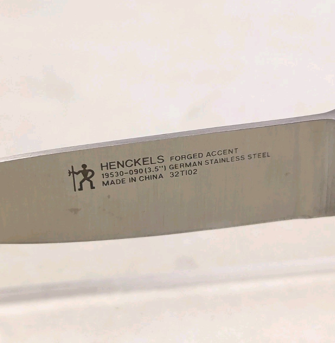 Henckels FORGED ACCENT 3.5 in PARING Knife, WHITE ABS Handle, (19530-090), NEW