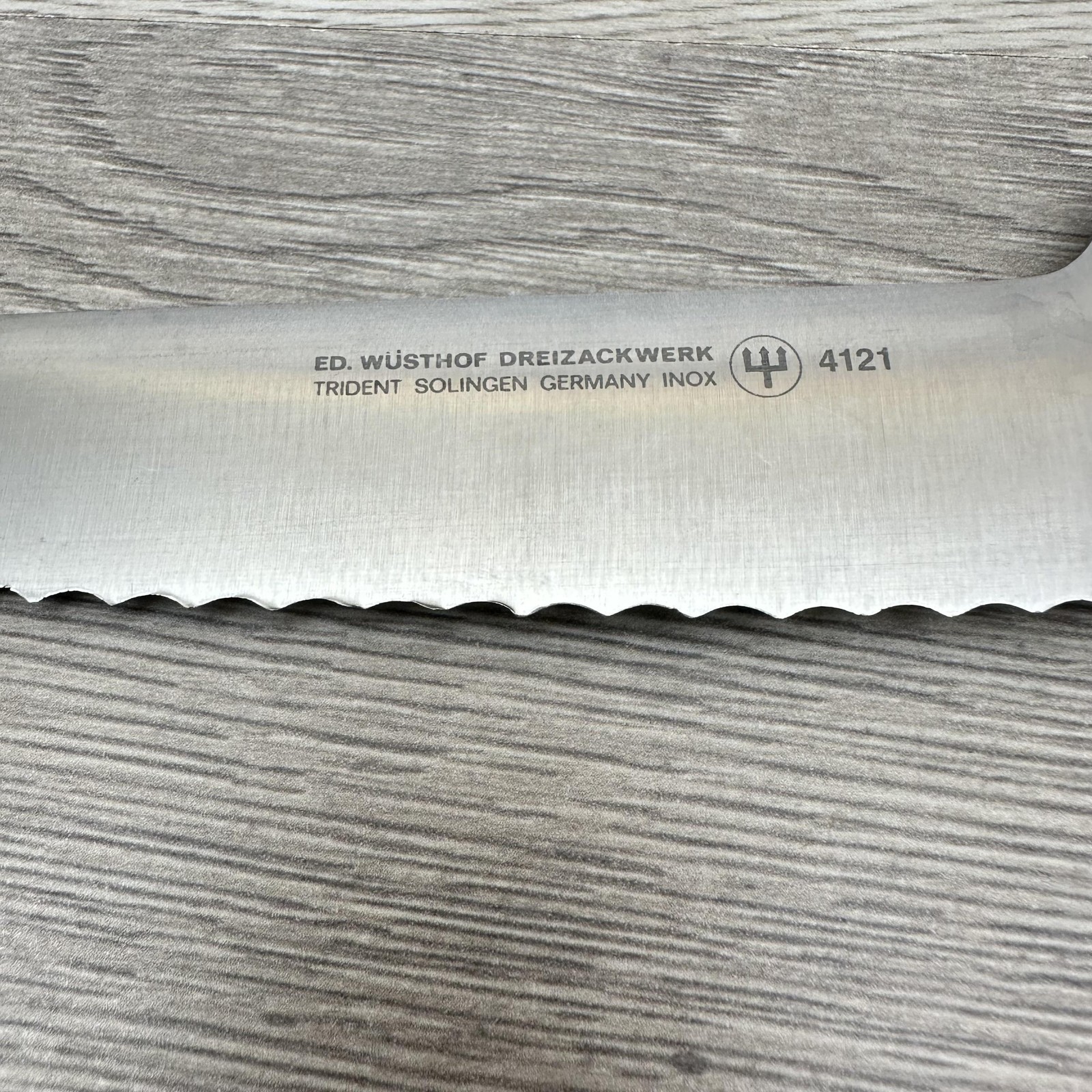 Wusthof Serrated Knife 4121 Stainless Steel Silver Black Handle Germany Kitchen