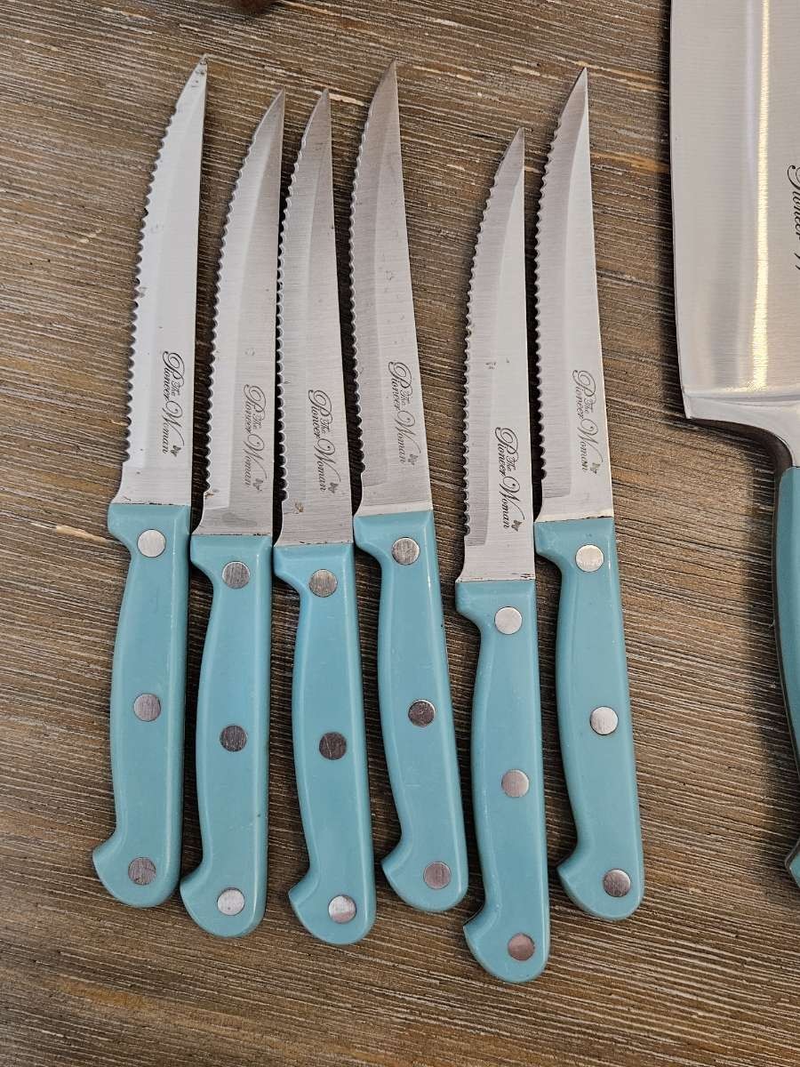 The Pioneer Woman Signature 13-Piece Stainless Steel Teal Knife Block Set