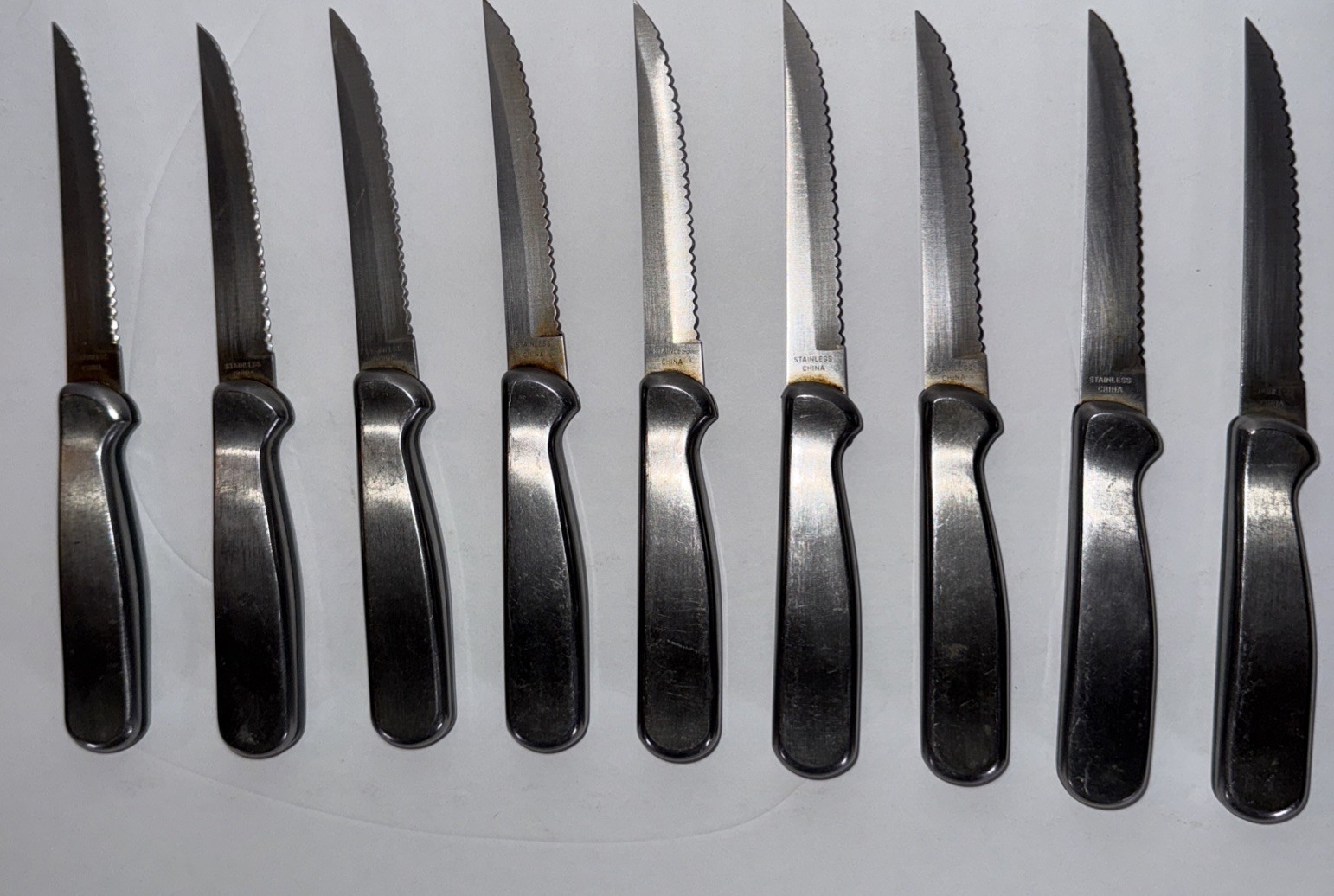 9 Ginsu Heavy Handled Stainless Steel Steak Knives Silver & Black Serrated 8.5”