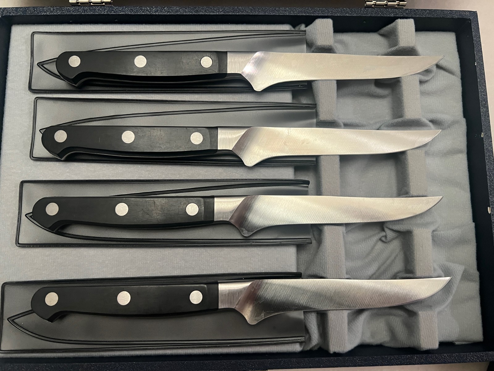 Zwilling Pro 4.5″ Stainless Steel Steak Knife Set, 4-Piece – 2 Sets Available