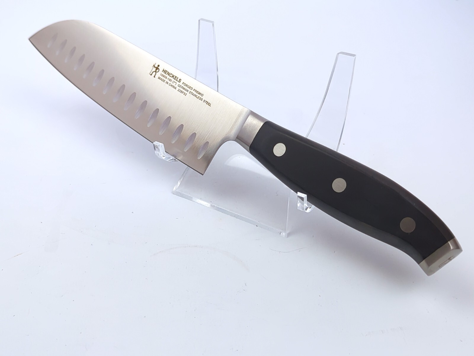 Henckels Forged PREMIO Fine Edge Blade – 7″ SANTOKU Knife (16908-180) – NEW!